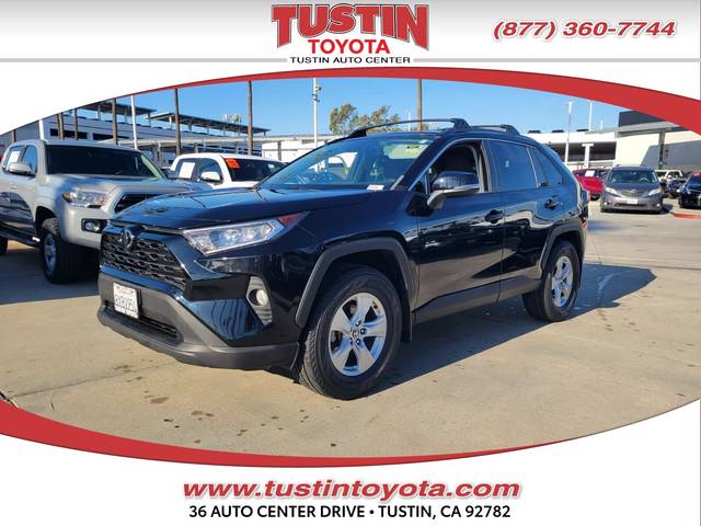 2021 Toyota RAV4 XLE FWD photo