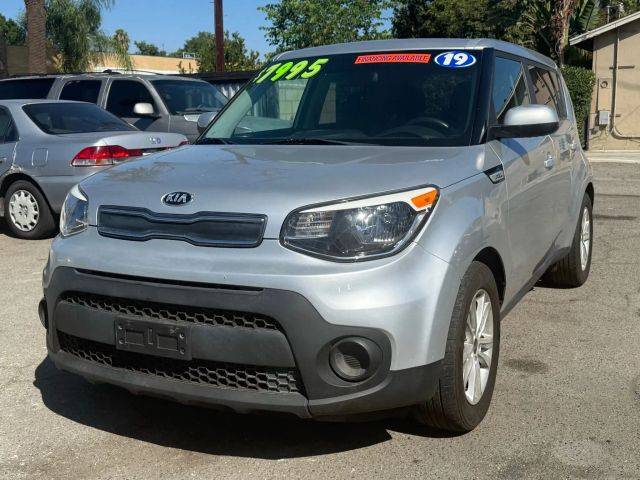 2019 Kia Soul Base FWD photo
