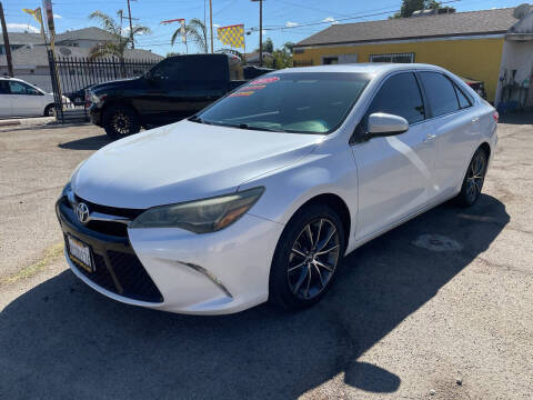 2015 Toyota Camry XSE FWD photo