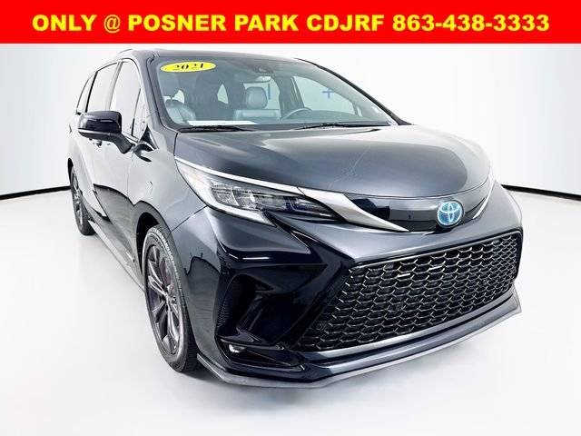 2021 Toyota Sienna XSE FWD photo