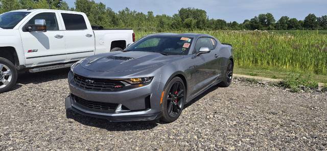 2021 Chevrolet Camaro LT1 RWD photo