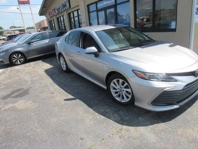 2021 Toyota Camry LE FWD photo