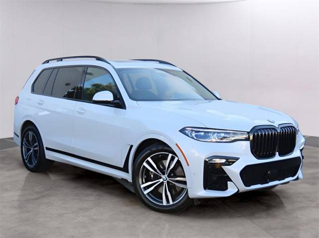 2021 BMW X7 M50i AWD photo