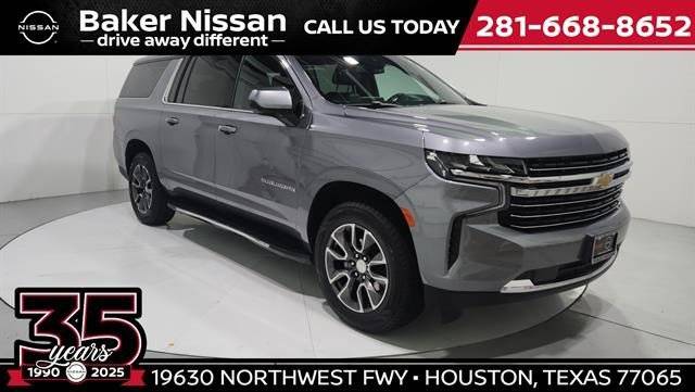 2021 Chevrolet Suburban LT RWD photo