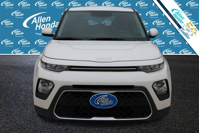 2022 Kia Soul LX FWD photo