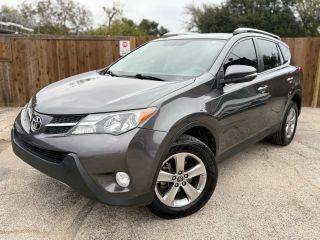 2015 Toyota RAV4 XLE FWD photo