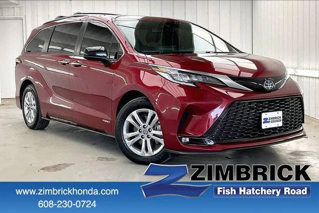 2021 Toyota Sienna XSE AWD photo