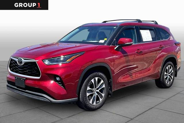 2021 Toyota Highlander XLE AWD photo