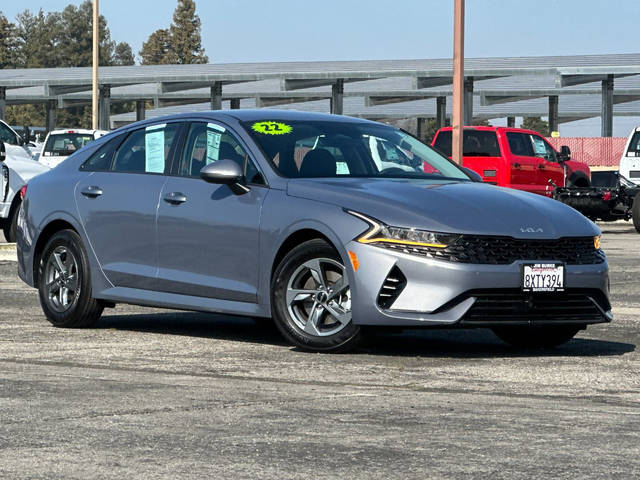2022 Kia K5 LX FWD photo