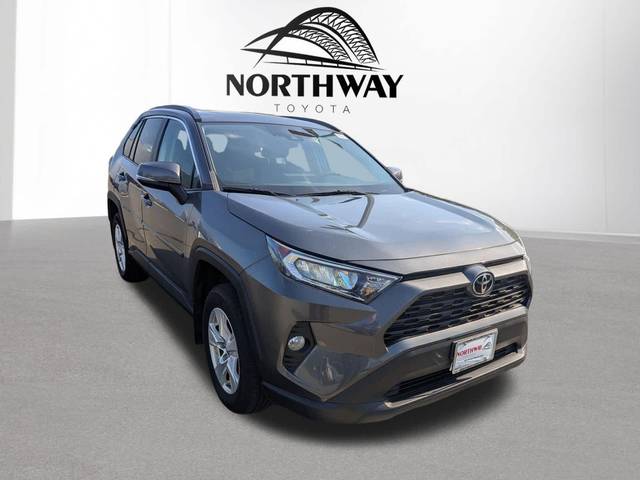 2021 Toyota RAV4 XLE AWD photo