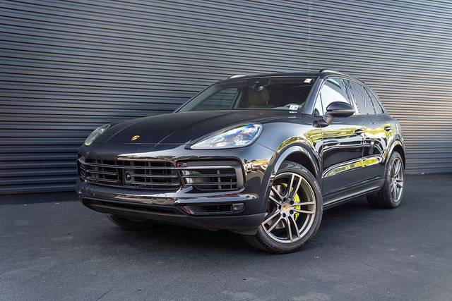 2021 Porsche Cayenne E-Hybrid AWD photo