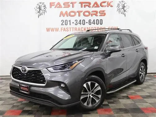 2021 Toyota Highlander XLE AWD photo