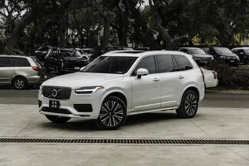 2021 Volvo XC90 Momentum FWD photo
