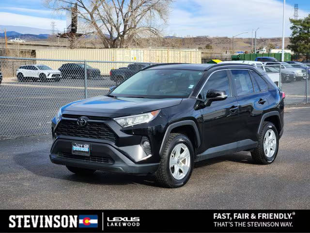 2021 Toyota RAV4 XLE AWD photo