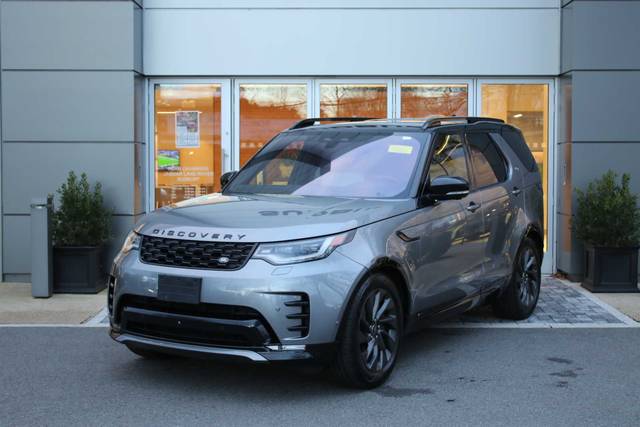 2022 Land Rover Discovery S R-Dynamic 4WD photo