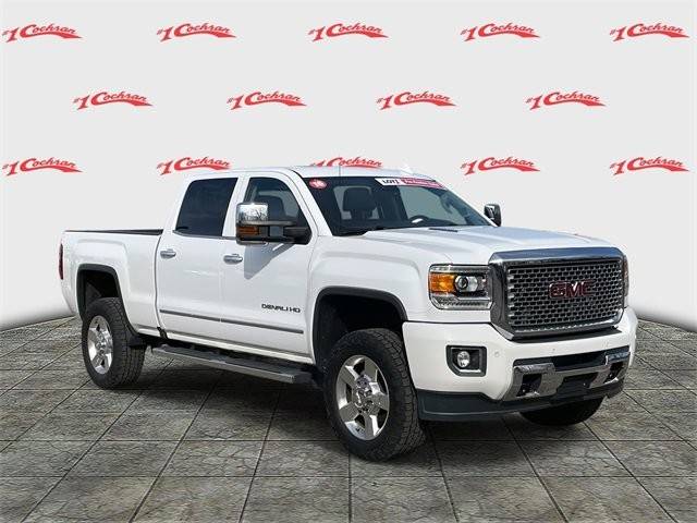 2016 GMC Sierra 2500HD Denali 4WD photo