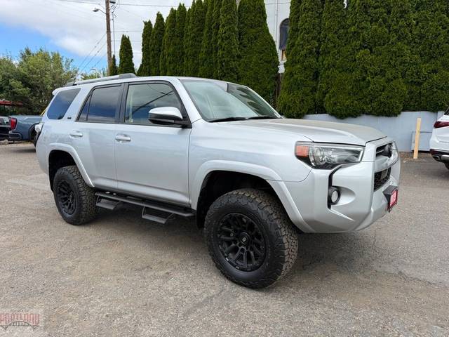 2020 Toyota 4Runner SR5 4WD photo