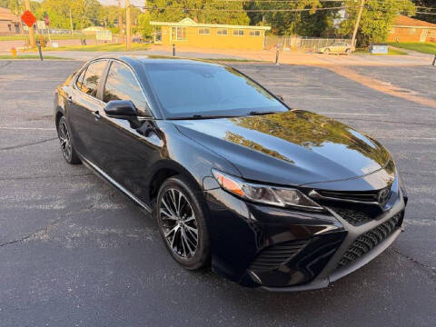 2020 Toyota Camry SE FWD photo