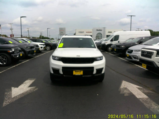 2021 Jeep Grand Cherokee L Limited 4WD photo
