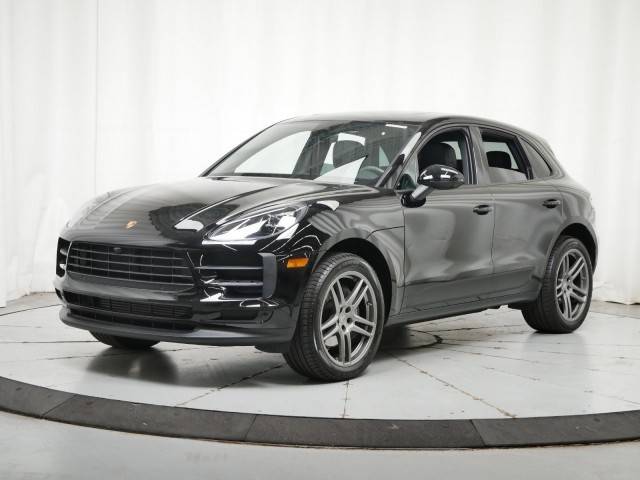 2021 Porsche Macan  AWD photo