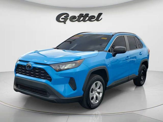 2021 Toyota RAV4 LE FWD photo