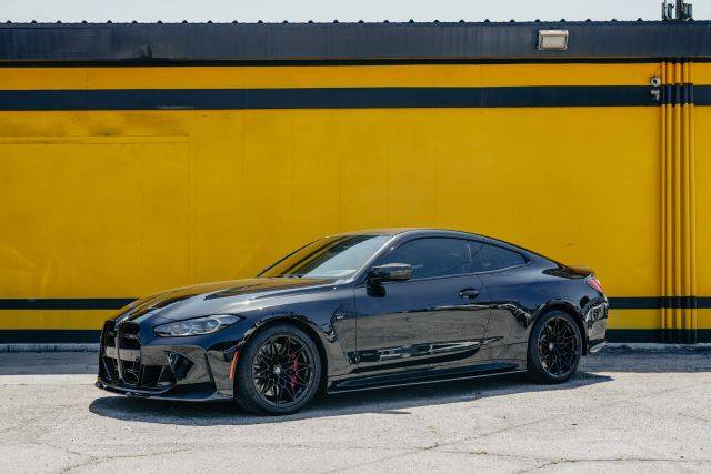 2021 BMW M4 RWD photo