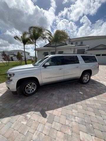 2019 Chevrolet Suburban LT RWD photo