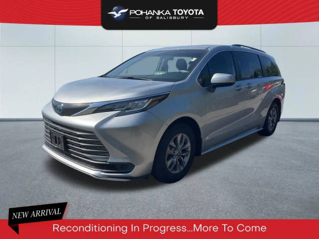 2021 Toyota Sienna LE AWD photo