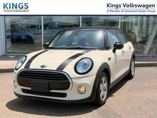 2016 MINI Hardtop 4 Door FWD photo