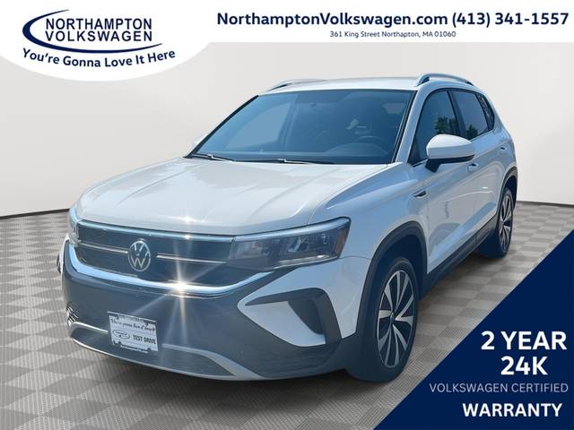 2022 Volkswagen Taos SE FWD photo