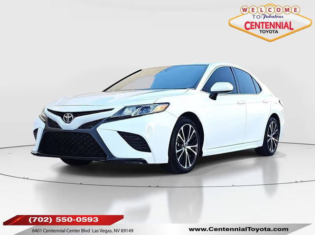 2020 Toyota Camry SE FWD photo