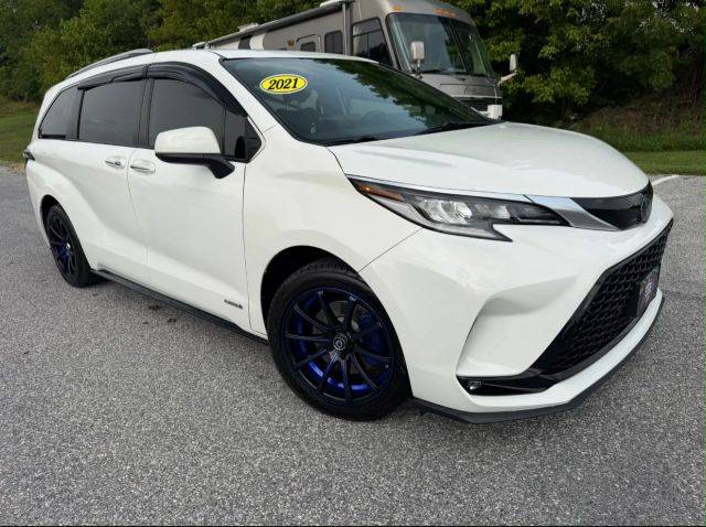 2021 Toyota Sienna XSE AWD photo