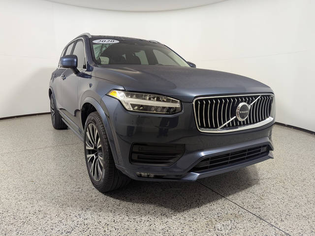 2021 Volvo XC90 Momentum AWD photo