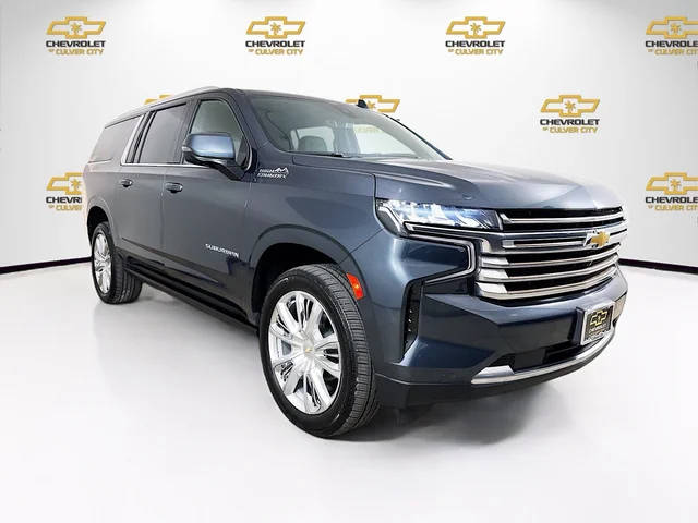 2021 Chevrolet Suburban High Country 4WD photo