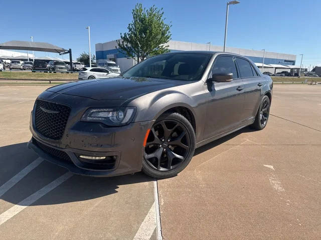 2021 Chrysler 300 Touring L RWD photo