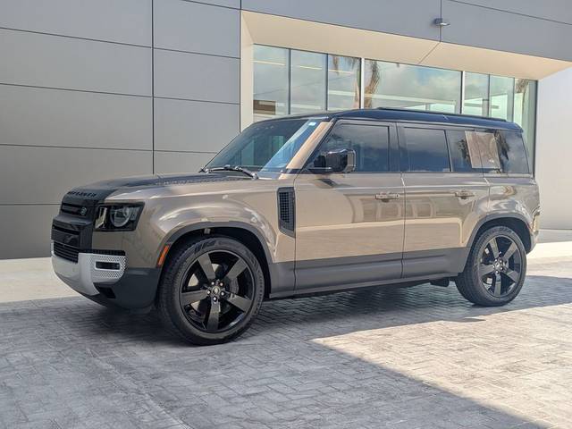 2022 Land Rover Defender 110 SE AWD photo