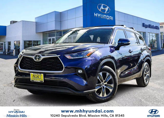2021 Toyota Highlander XLE FWD photo