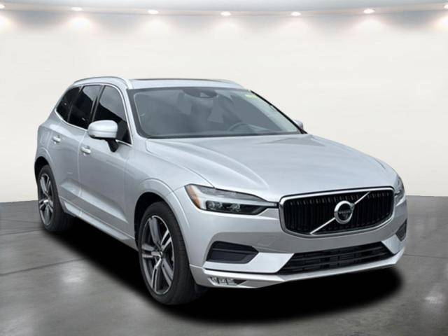 2021 Volvo XC60 Momentum FWD photo