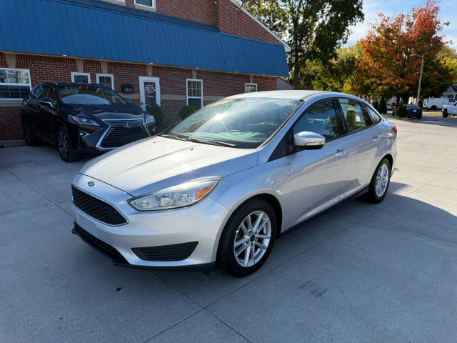 2016 Ford Focus SE FWD photo