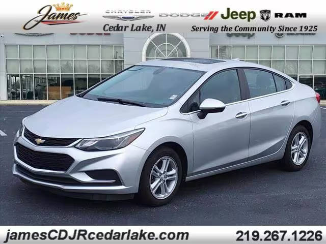 2017 Chevrolet Cruze LT FWD photo