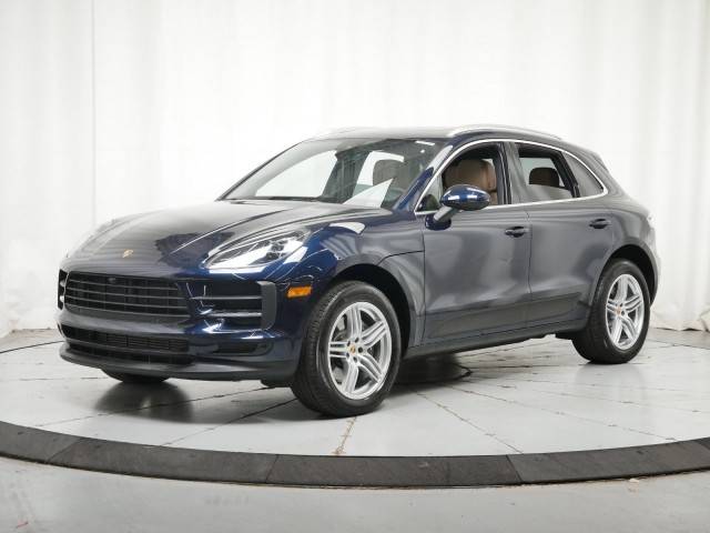 2021 Porsche Macan  AWD photo