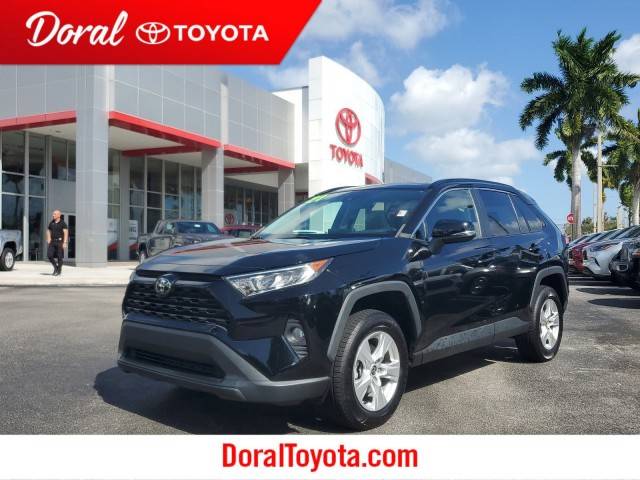 2021 Toyota RAV4 XLE FWD photo