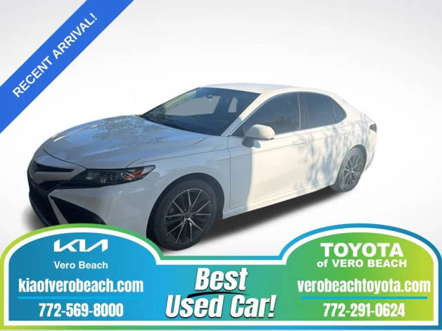 2021 Toyota Camry SE FWD photo