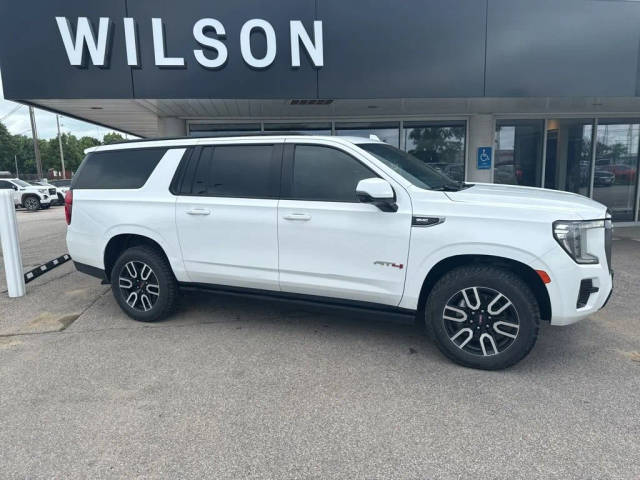2021 GMC Yukon XL AT4 4WD photo