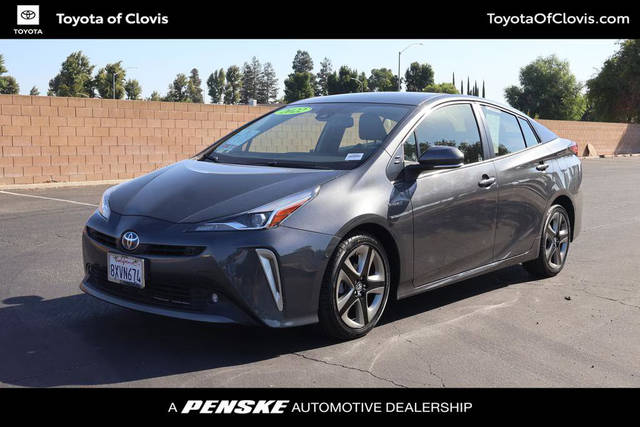 2022 Toyota Prius XLE FWD photo