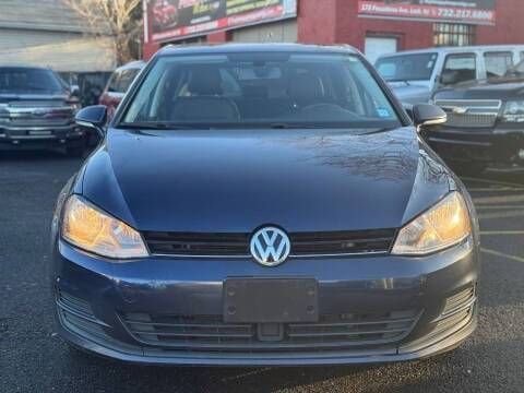 2017 Volkswagen Golf Wolfsburg Edition FWD photo