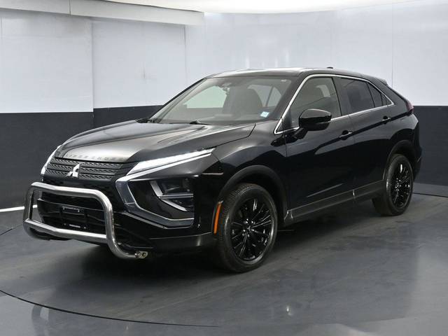 2022 Mitsubishi Eclipse Cross LE 4WD photo