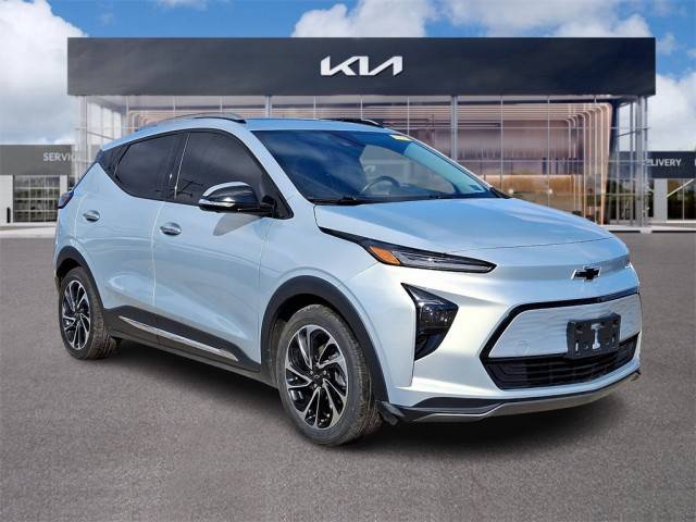 2022 Chevrolet Bolt EUV Premier FWD photo