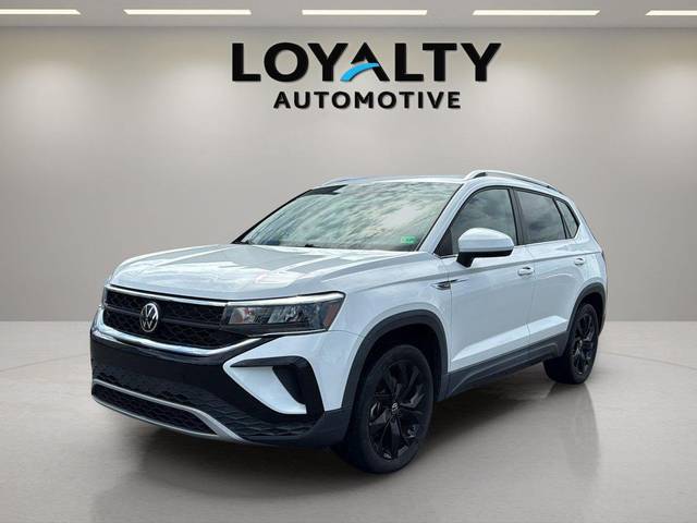 2022 Volkswagen Taos SE AWD photo
