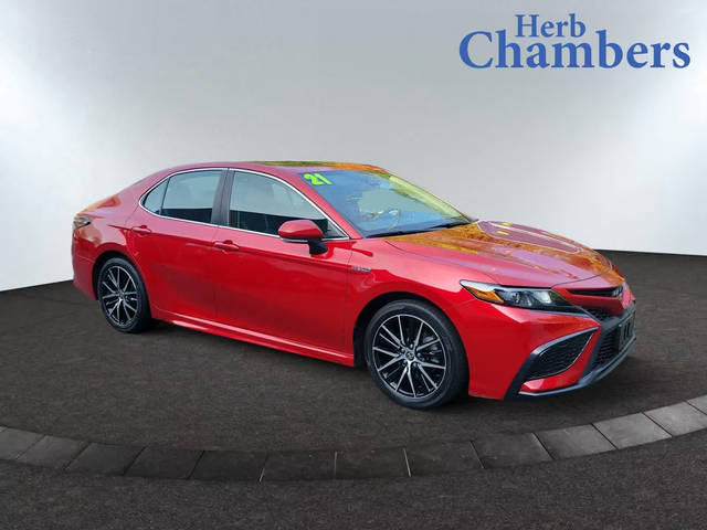 2021 Toyota Camry Hybrid SE FWD photo